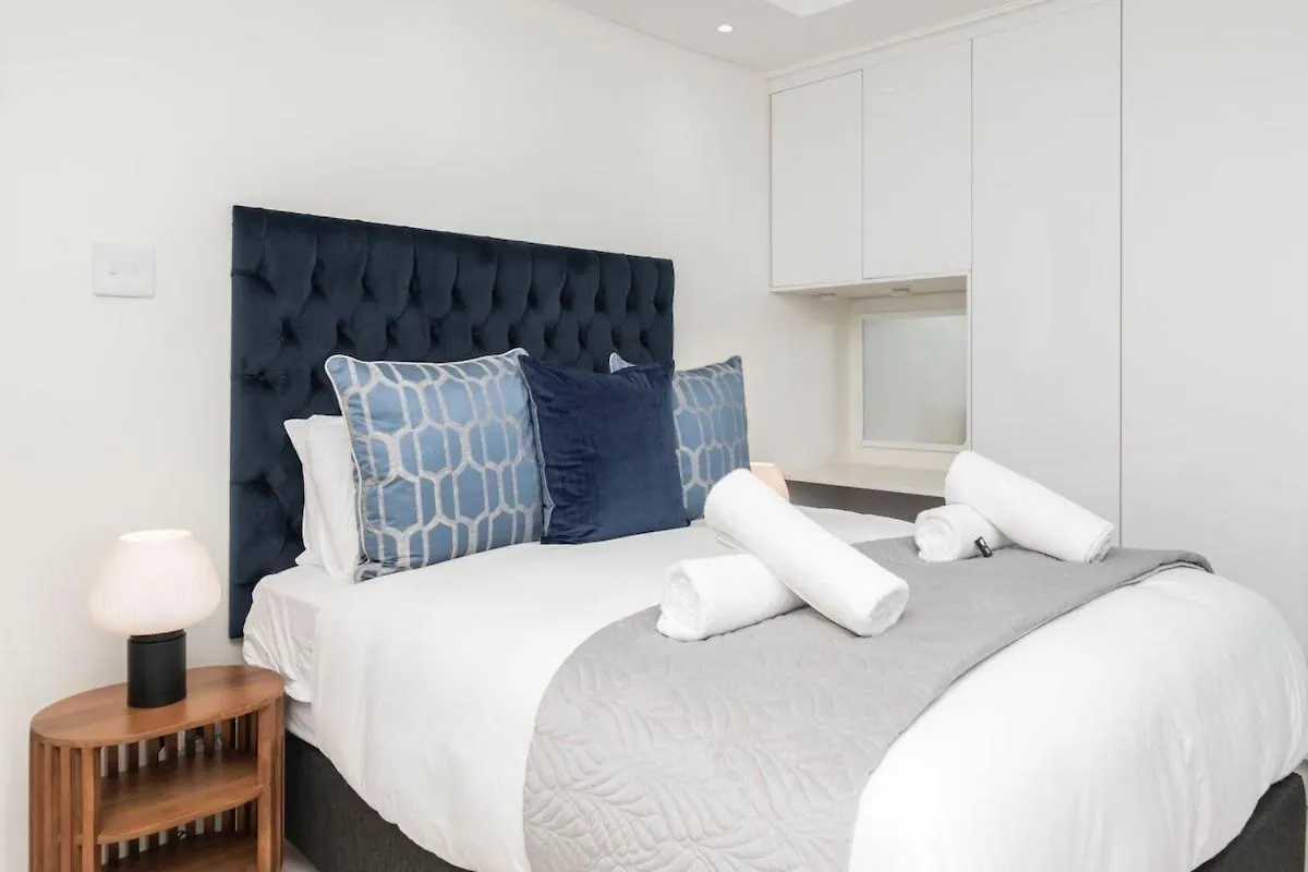 Awe-Inspiring Ocean-Views Apt No Load-Shedding Cape Town 0*,